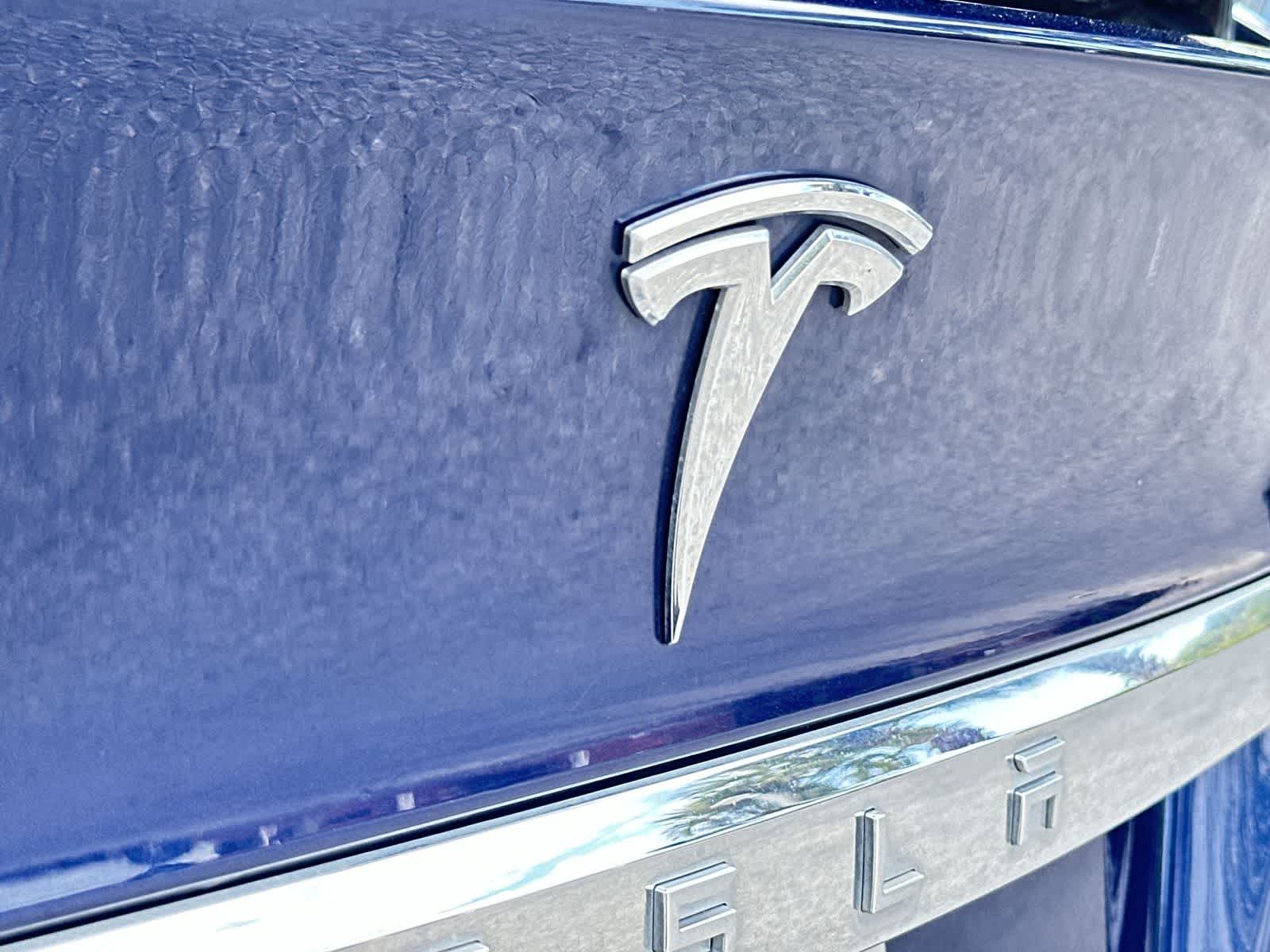 Thumbnail: 2018 Tesla Model X - 10