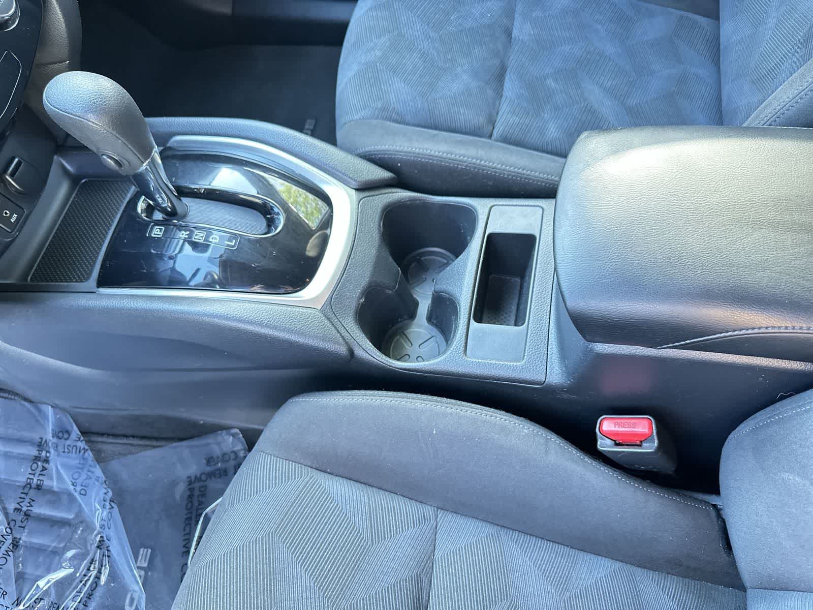 Thumbnail: 2015 Nissan Rogue - 19