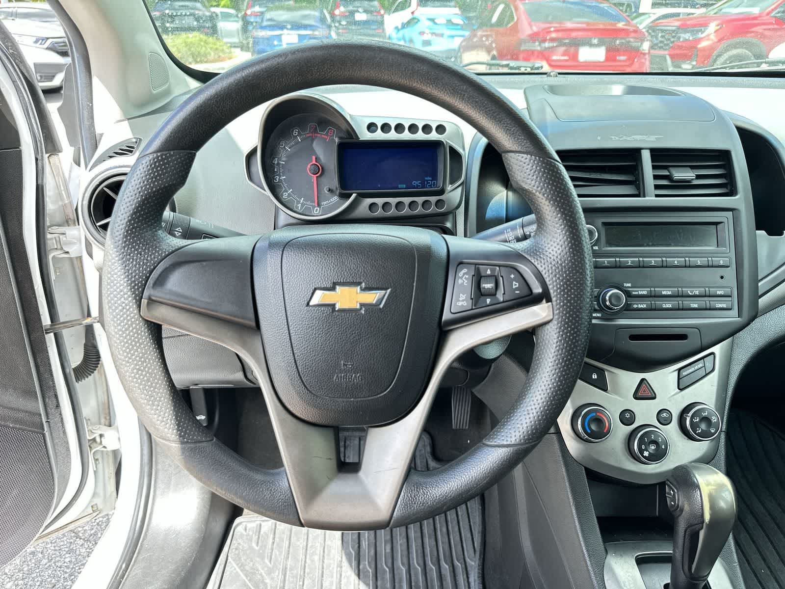 Thumbnail: 2014 Chevrolet Sonic - 18