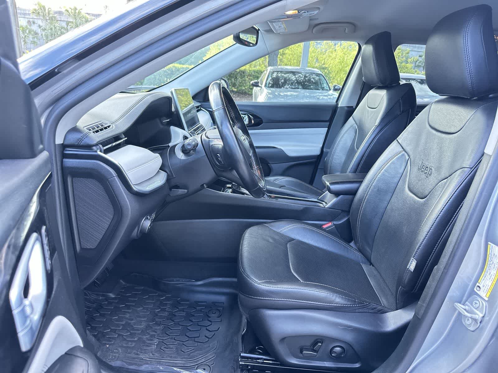 Thumbnail: 2022 Jeep Compass - 13