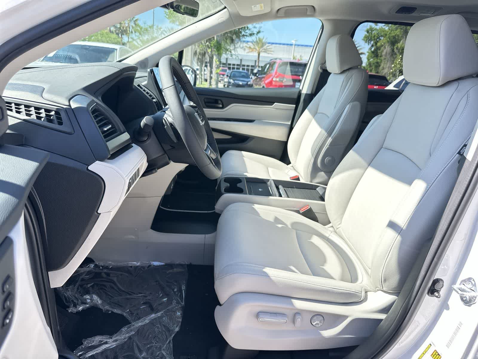 Thumbnail: 2026 Honda Odyssey - 13