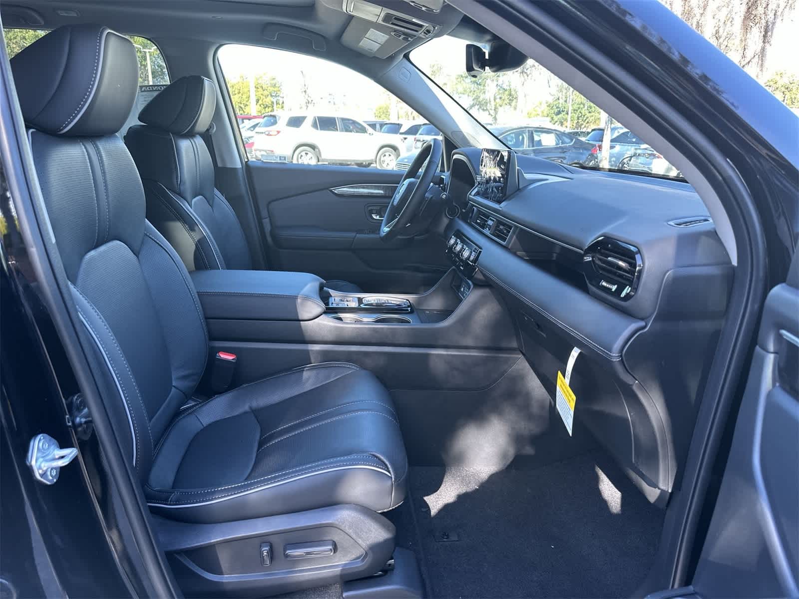 Thumbnail: 2025 Honda Pilot - 17