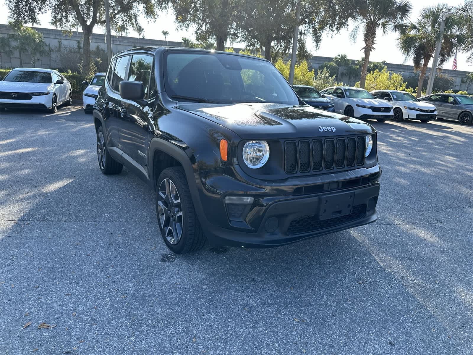 Thumbnail: 2021 Jeep Renegade - 8
