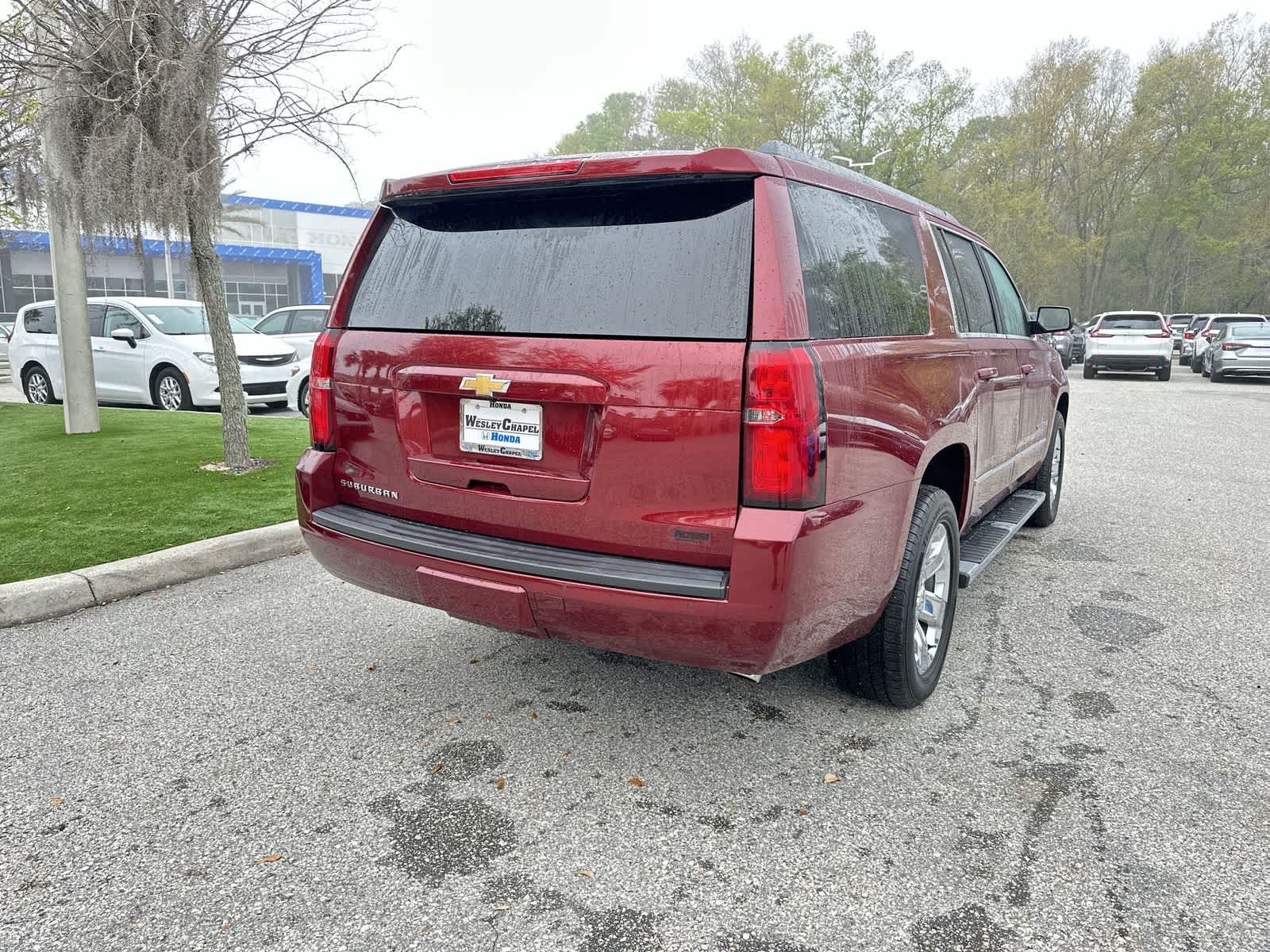 Thumbnail: 2017 Chevrolet Suburban - 6