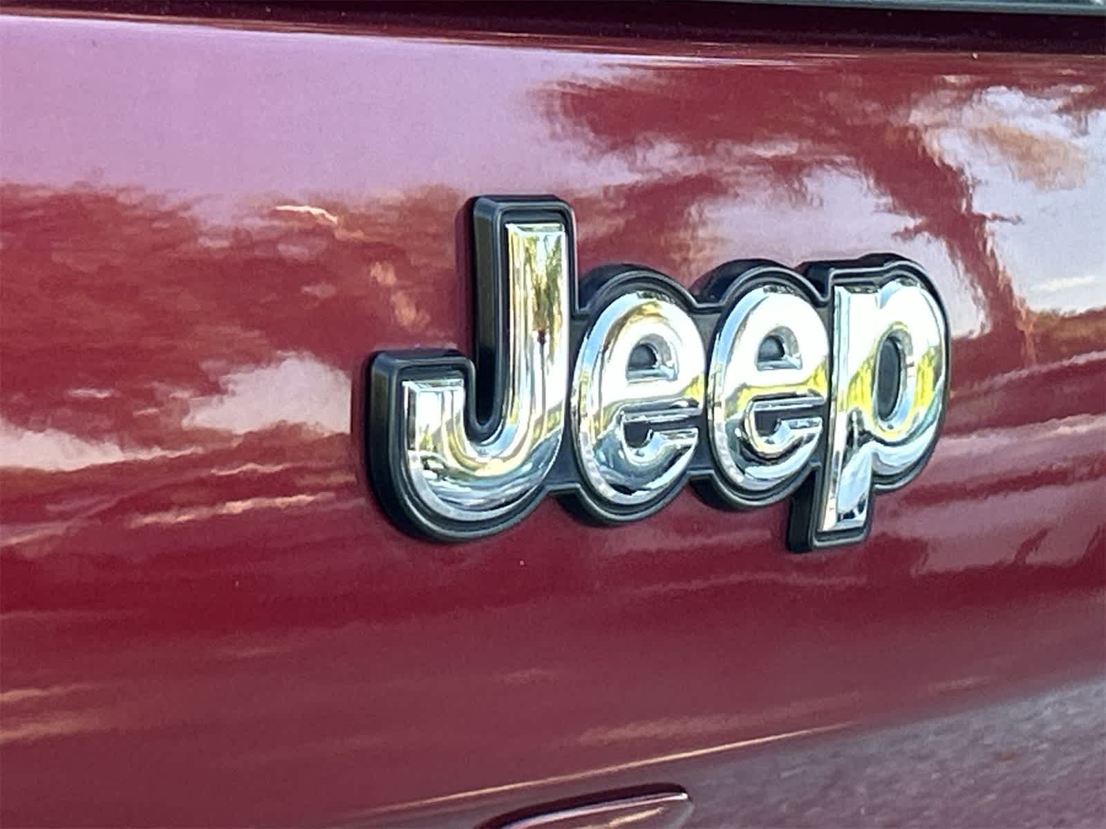 Thumbnail: 2017 Jeep Cherokee - 10