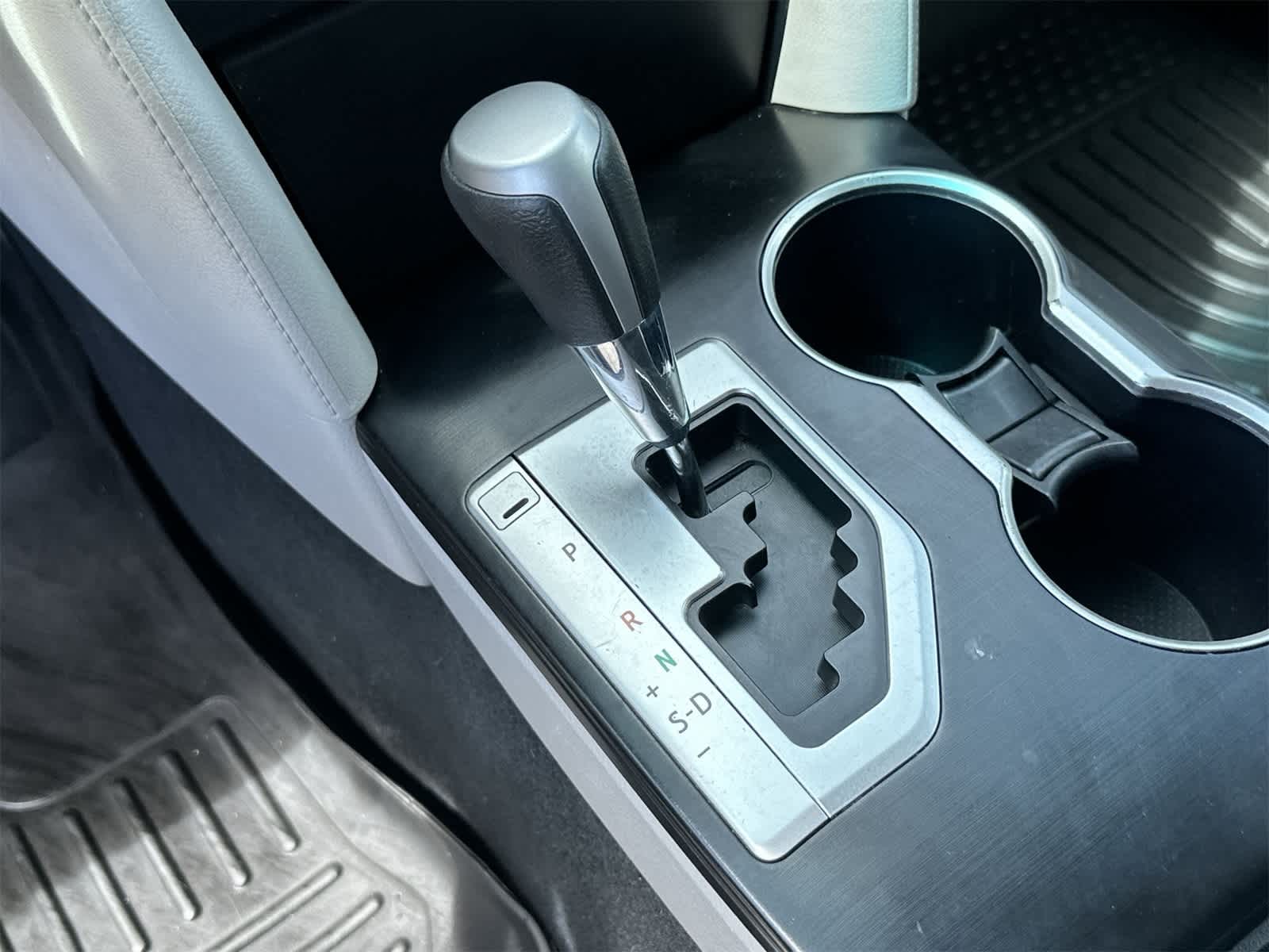 Thumbnail: 2014 Toyota Camry - 21
