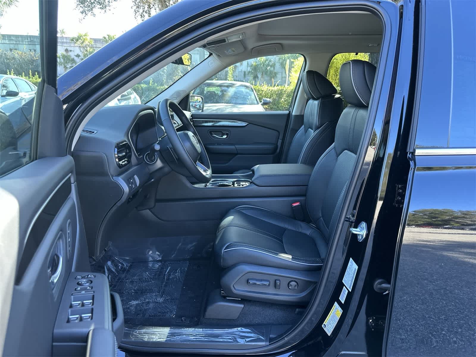 Thumbnail: 2025 Honda Pilot - 2