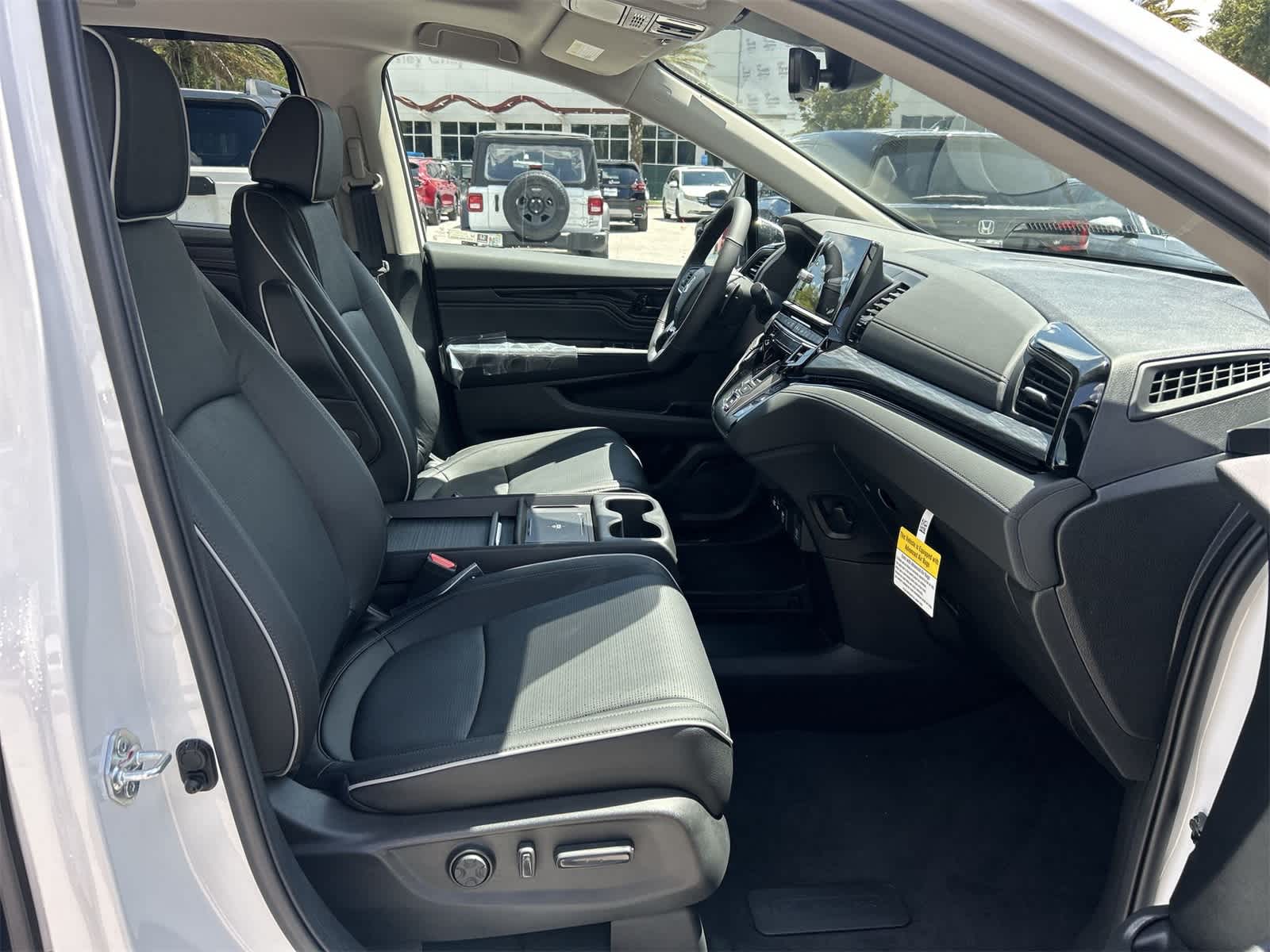 Thumbnail: 2026 Honda Odyssey - 17