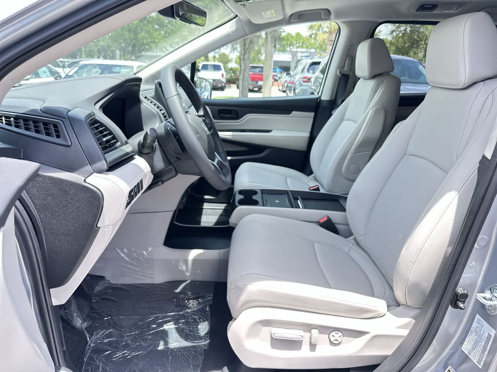 Thumbnail: 2026 Honda Odyssey - 13
