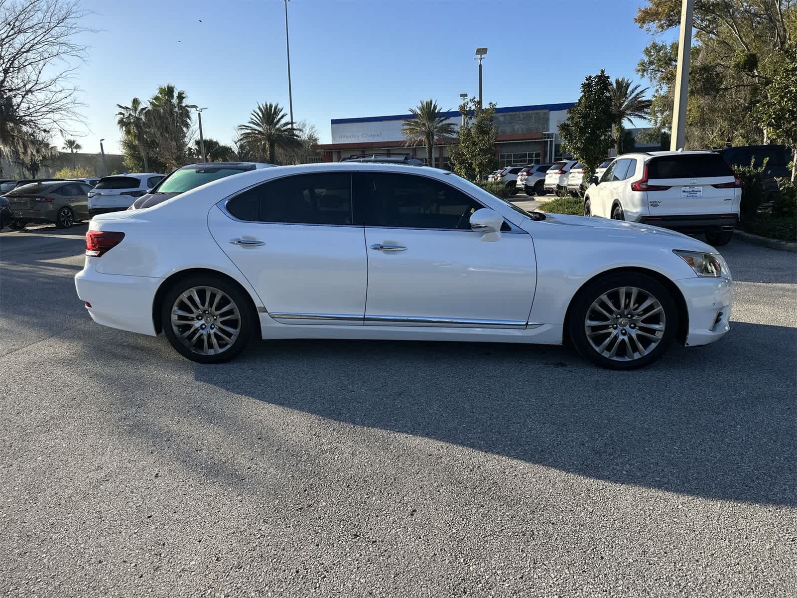 Thumbnail: 2014 Lexus LS - 7