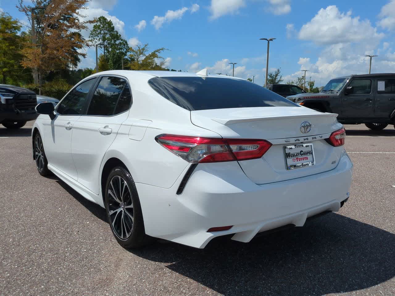 Thumbnail: 2019 Toyota Camry - 4
