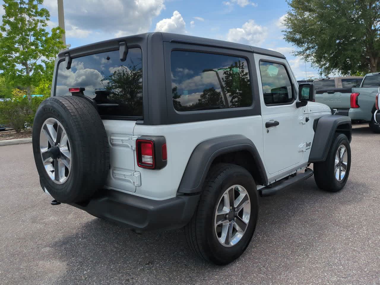 Thumbnail: 2019 Jeep Wrangler - 6