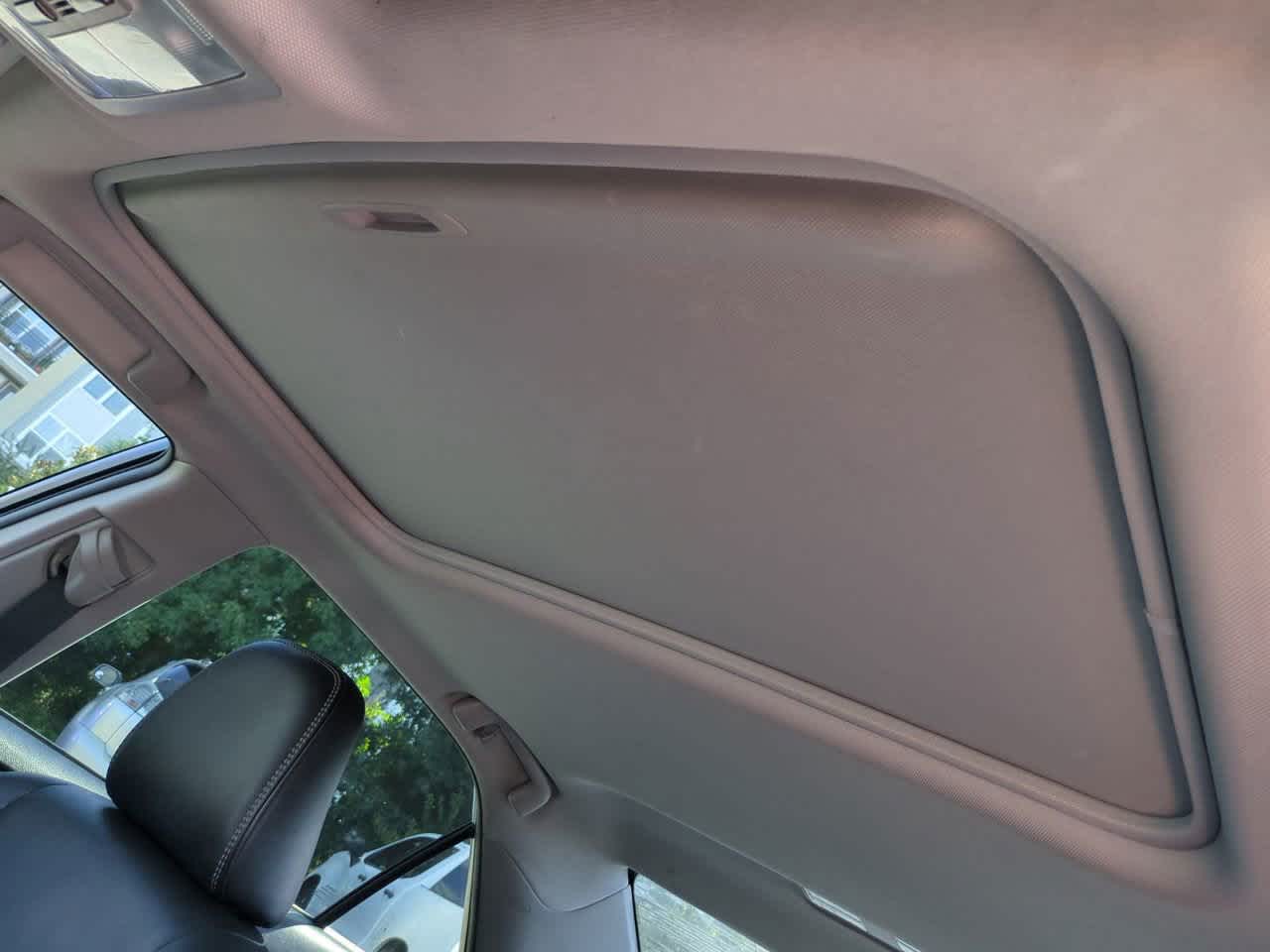 Thumbnail: 2017 Toyota Camry - 19