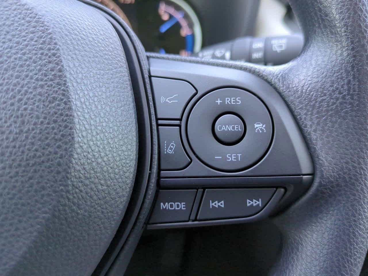 Thumbnail: 2025 Toyota RAV4 - 23