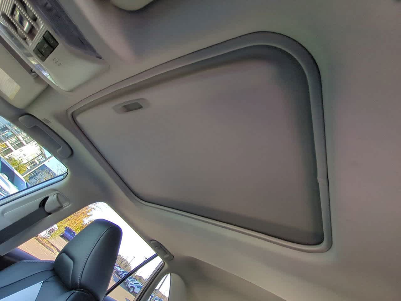 Thumbnail: 2025 Toyota RAV4 - 19