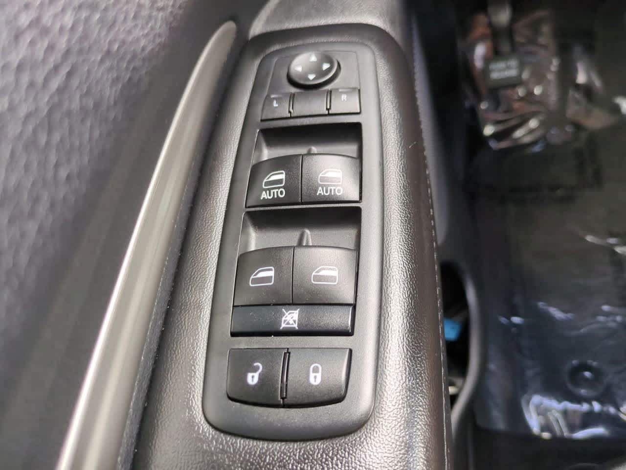 Thumbnail: 2017 Dodge Durango - 23