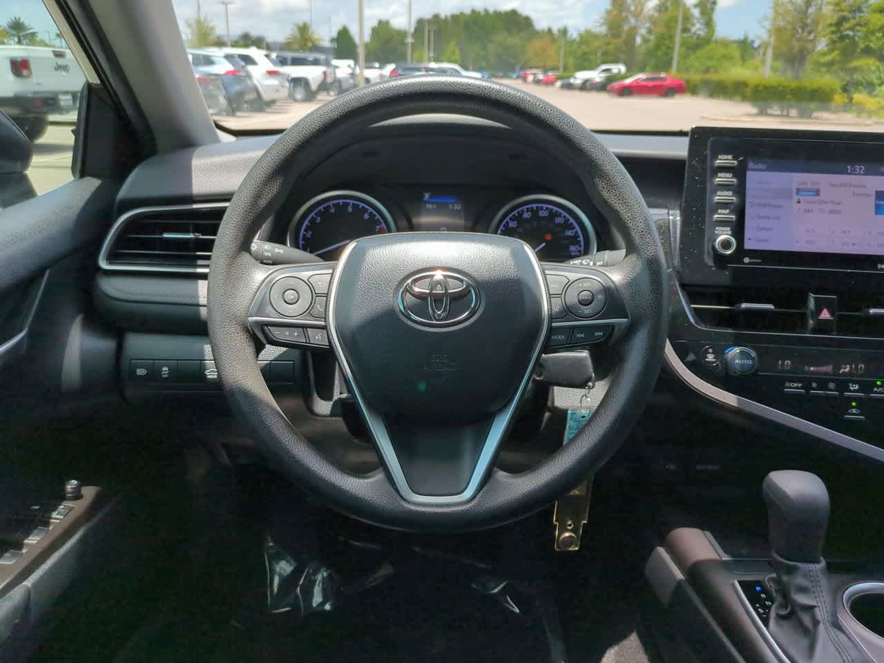 Thumbnail: 2022 Toyota Camry - 13