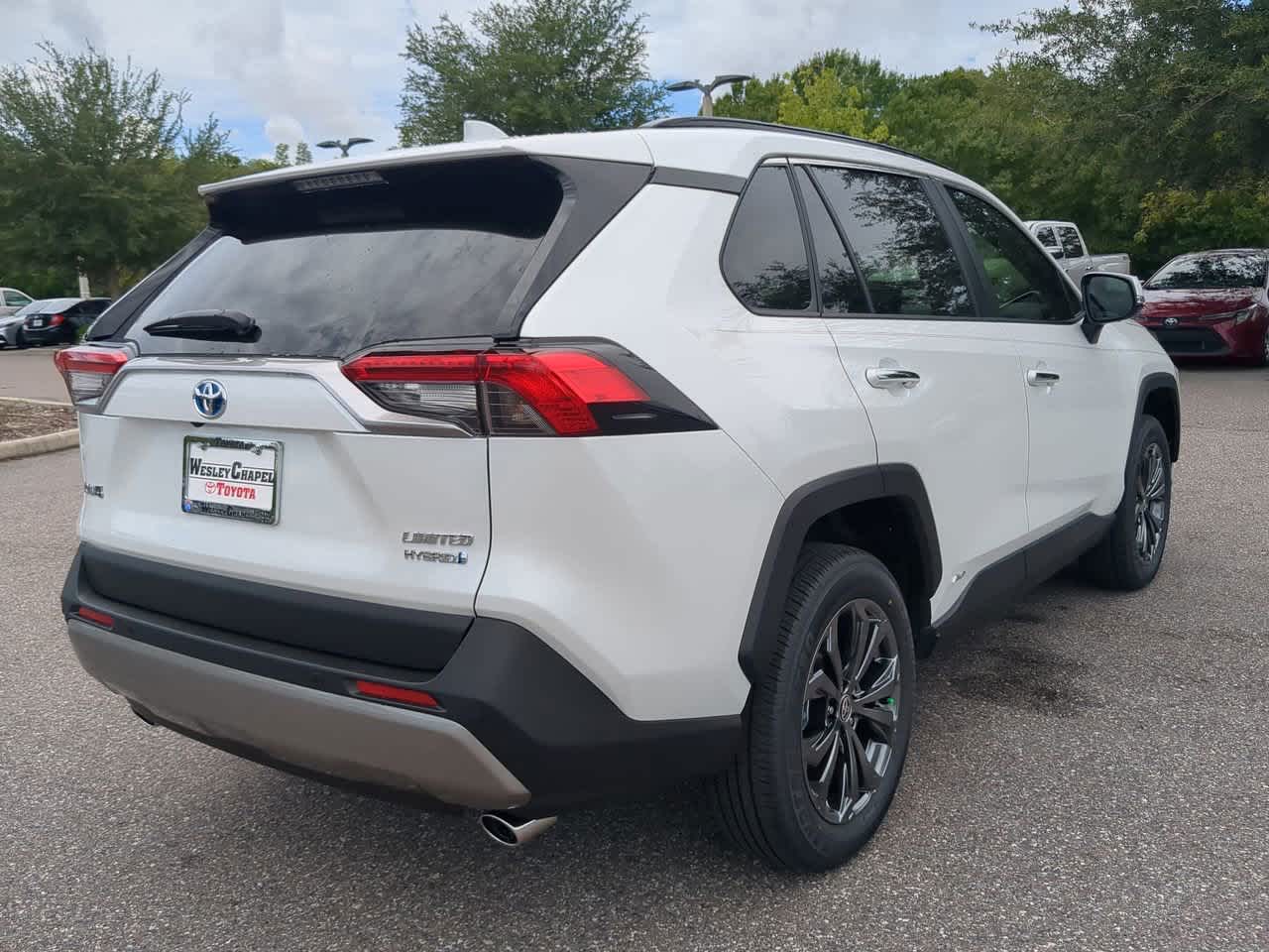 Thumbnail: 2025 Toyota RAV4 - 6
