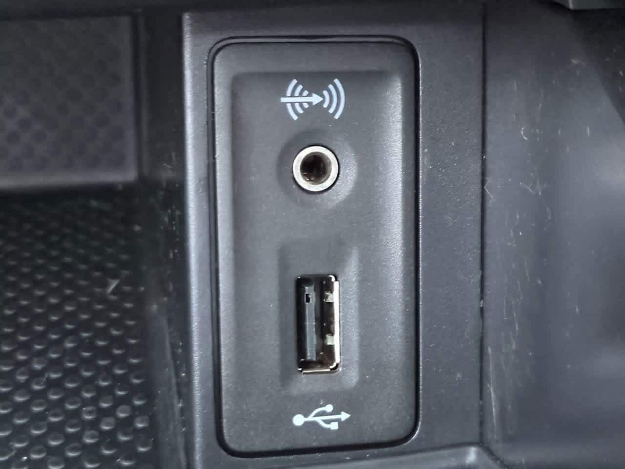 Thumbnail: 2016 Volkswagen Golf - 21