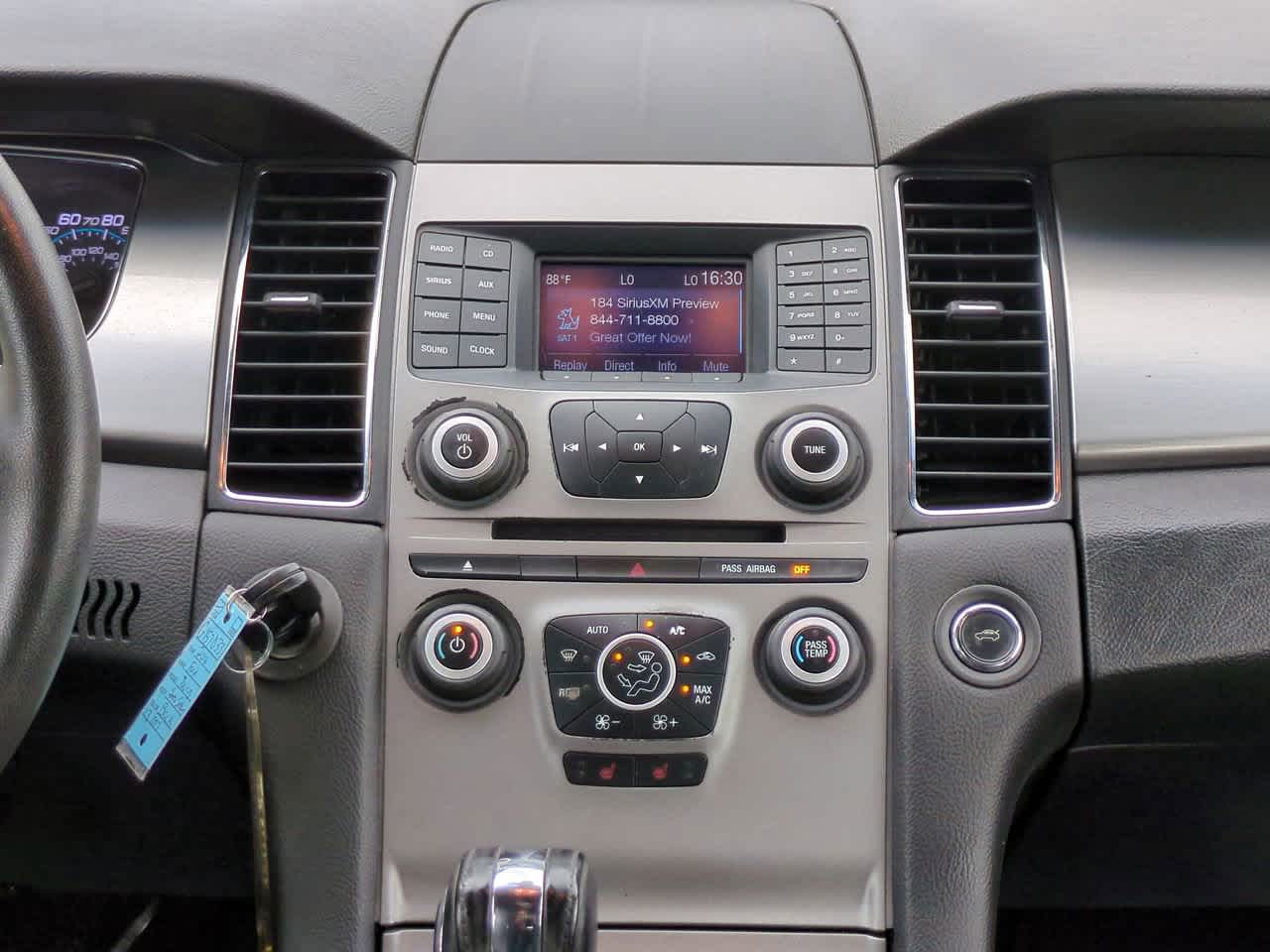 Thumbnail: 2016 Ford Taurus - 17