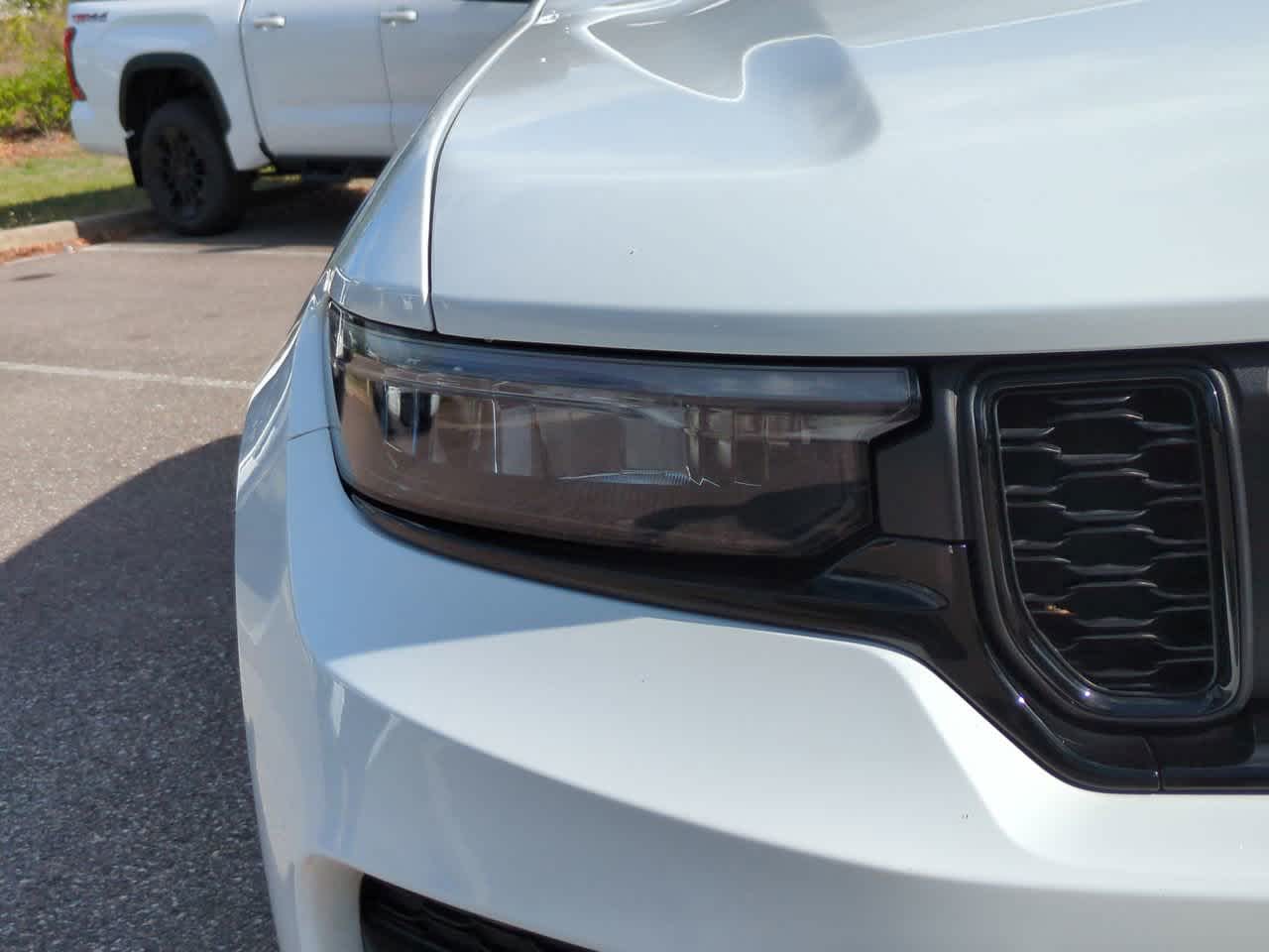 Thumbnail: 2025 Jeep Grand Cherokee - 10
