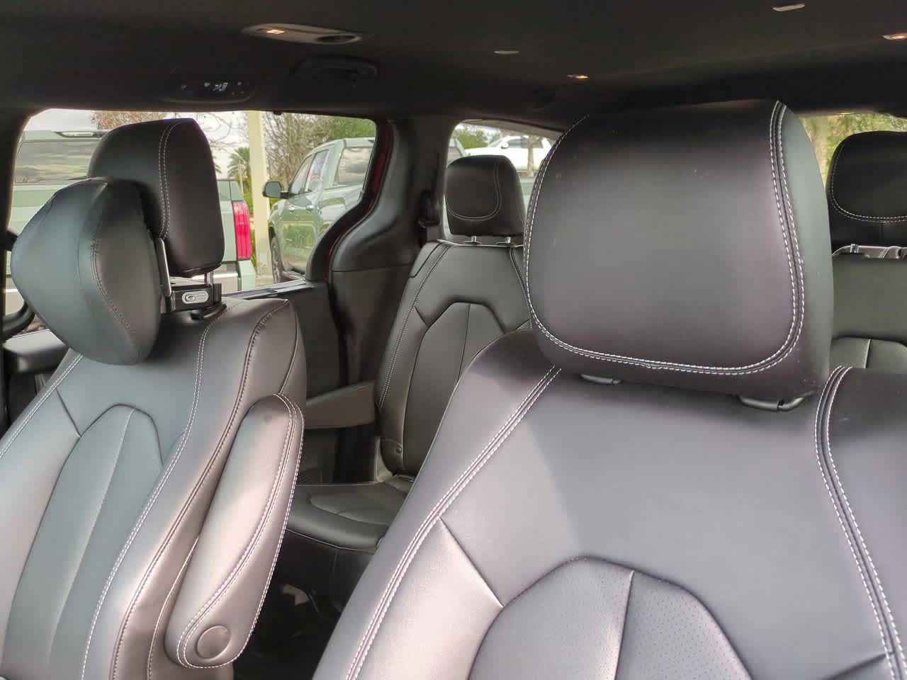 Thumbnail: 2026 Chrysler Pacifica - 8