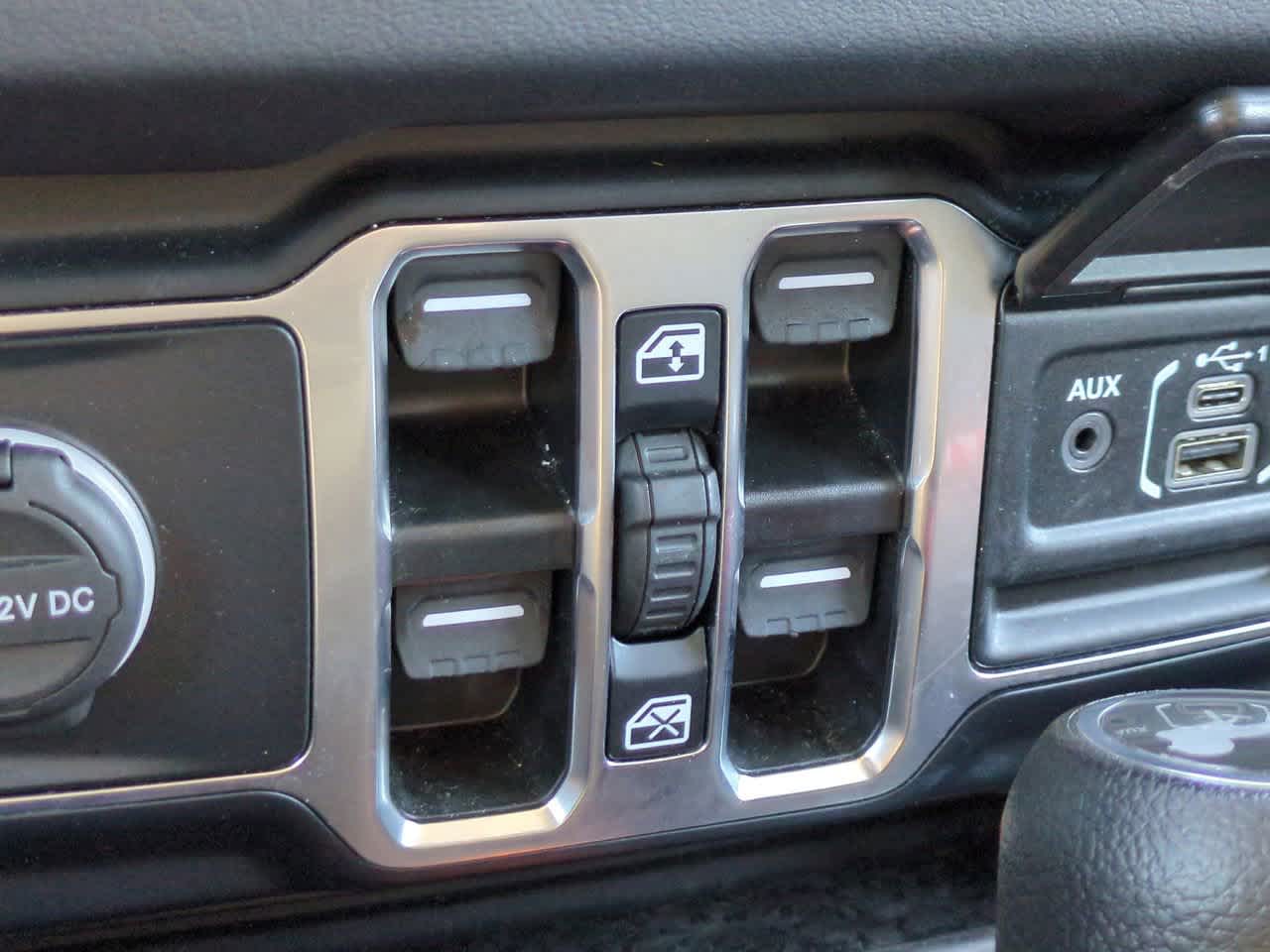 Thumbnail: 2024 Jeep Wrangler - 22