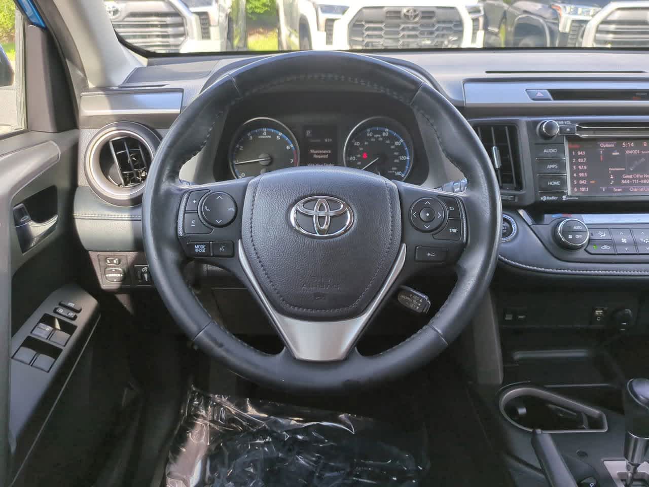 Thumbnail: 2018 Toyota RAV4 - 15