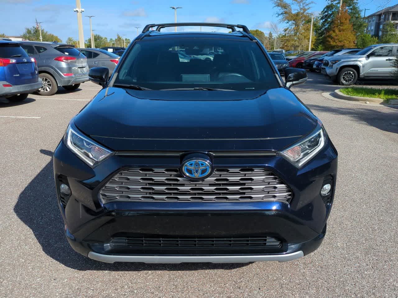 Thumbnail: 2020 Toyota RAV4 - 9