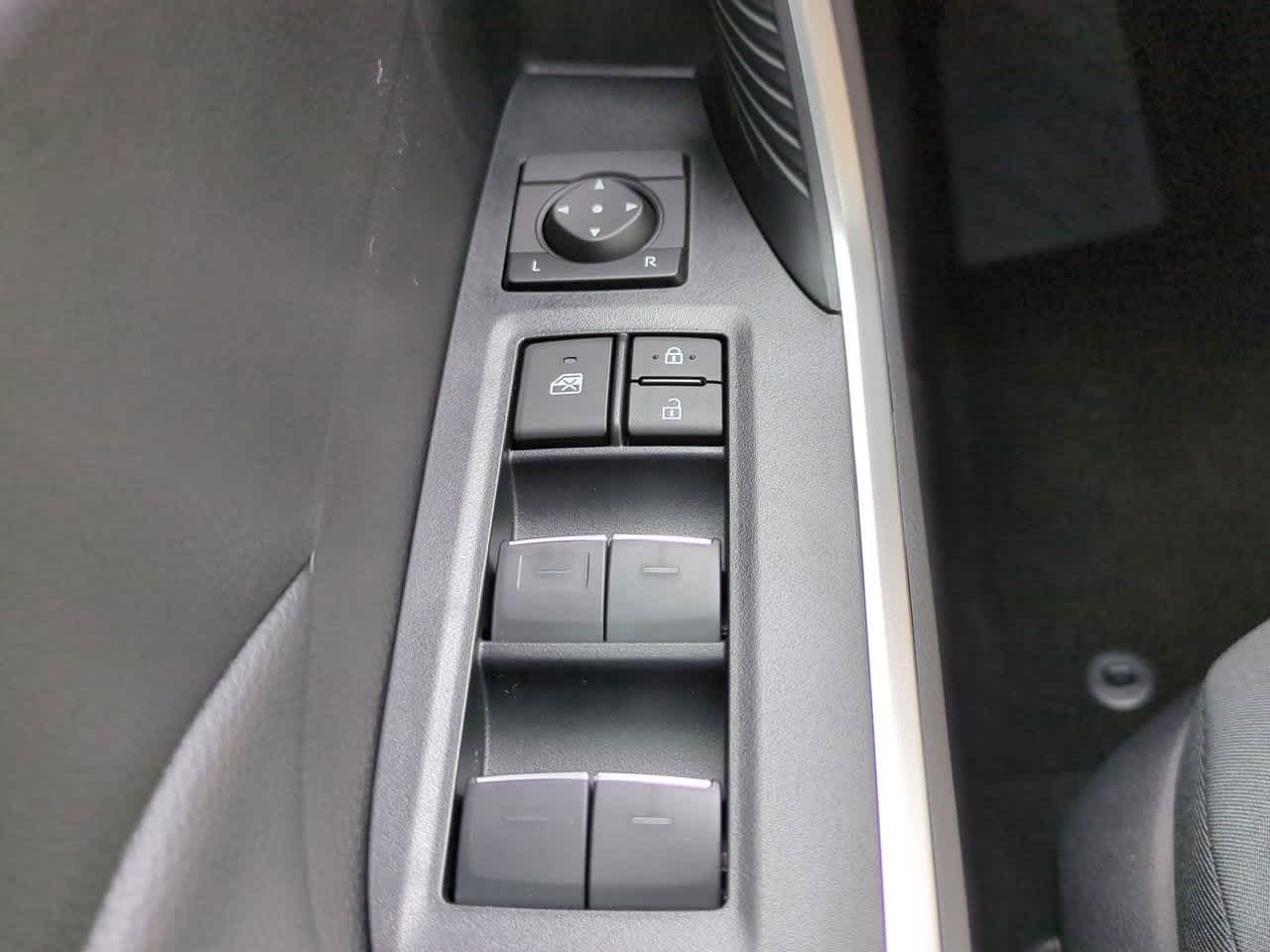 Thumbnail: 2025 Toyota RAV4 - 22