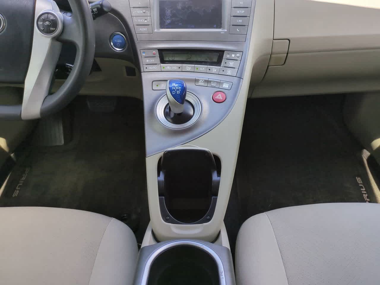 Thumbnail: 2012 Toyota Prius - 18