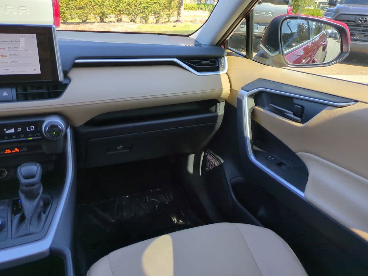 Thumbnail: 2024 Toyota RAV4 - 16