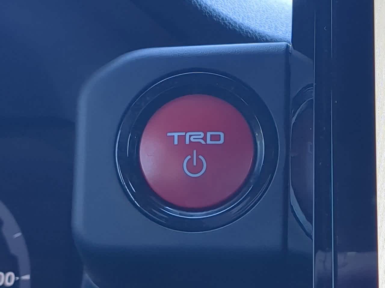 2025 Toyota Tacoma TRD Off-Road 27