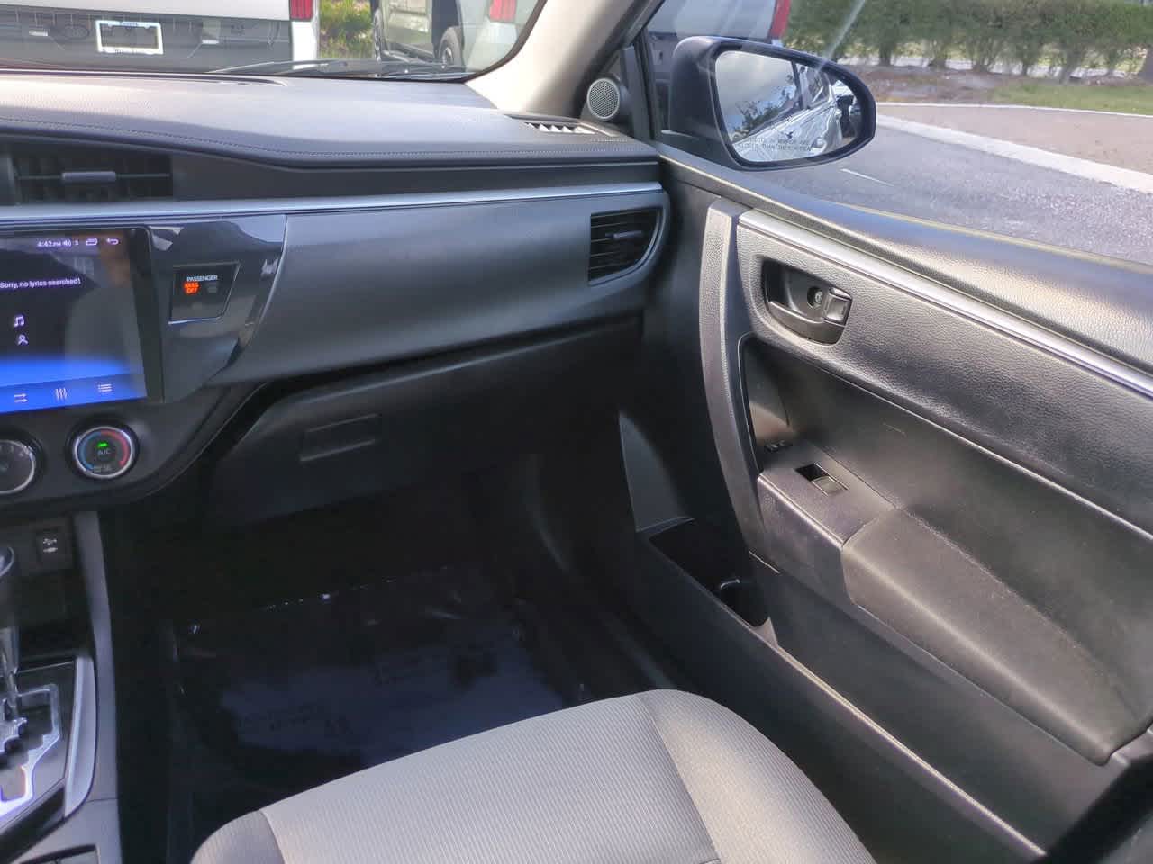 Thumbnail: 2016 Toyota Corolla - 16