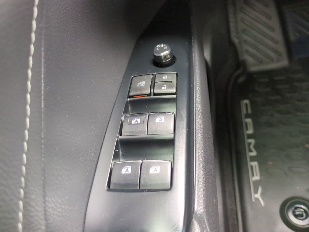 Thumbnail: 2018 Toyota Camry - 23