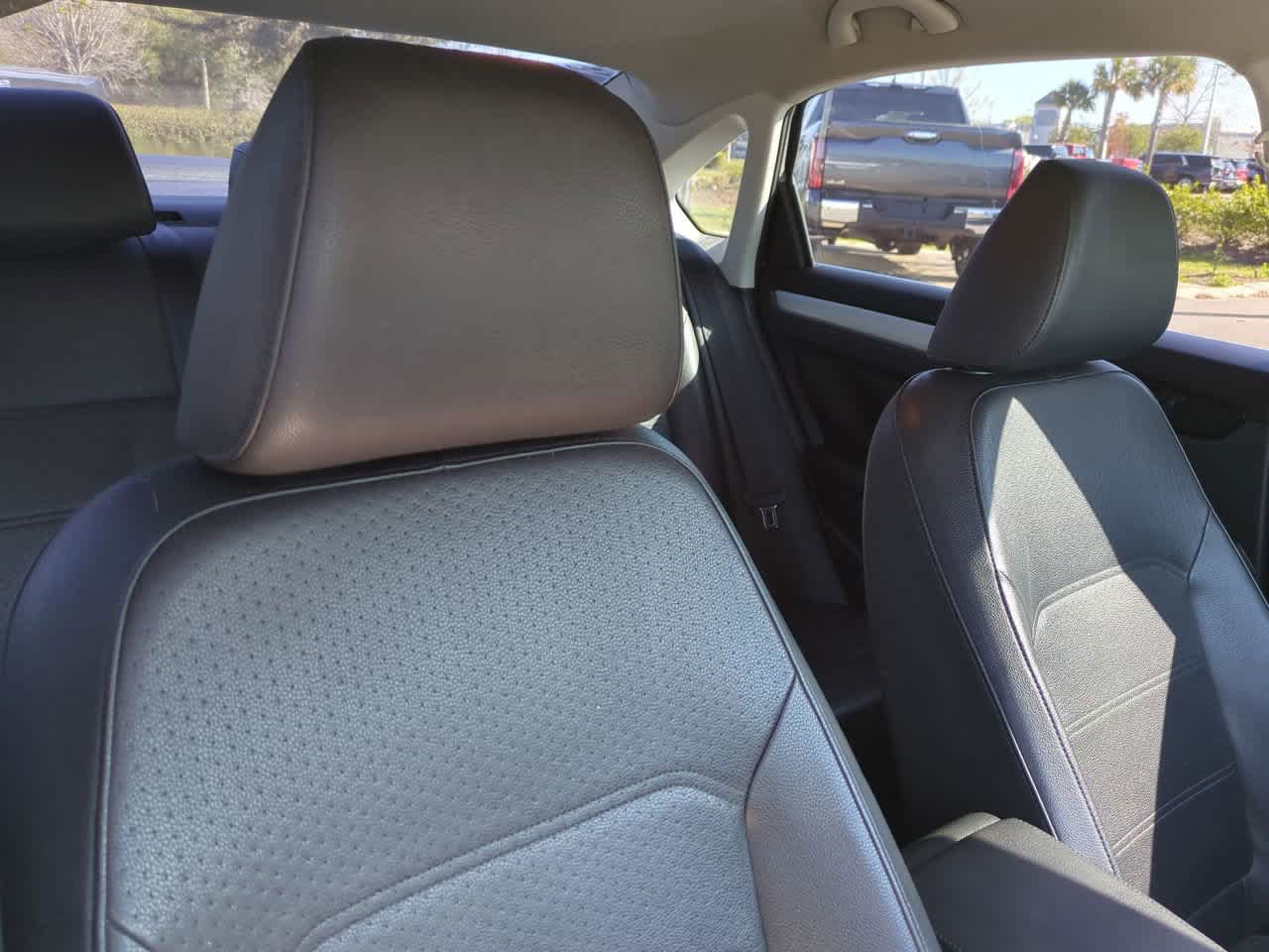 Thumbnail: 2013 Volkswagen Passat - 7