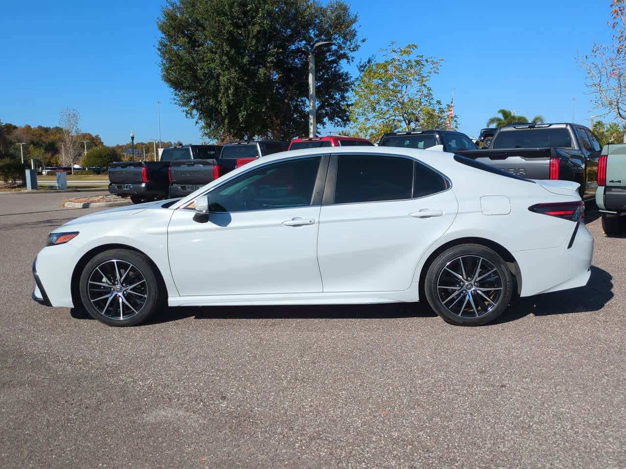 Thumbnail: 2022 Toyota Camry - 3