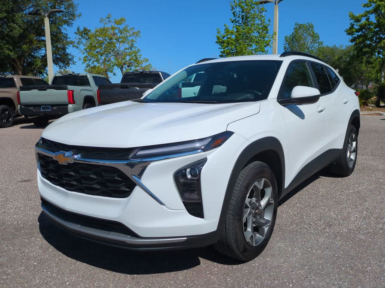Thumbnail: 2025 Chevrolet Trax - 2