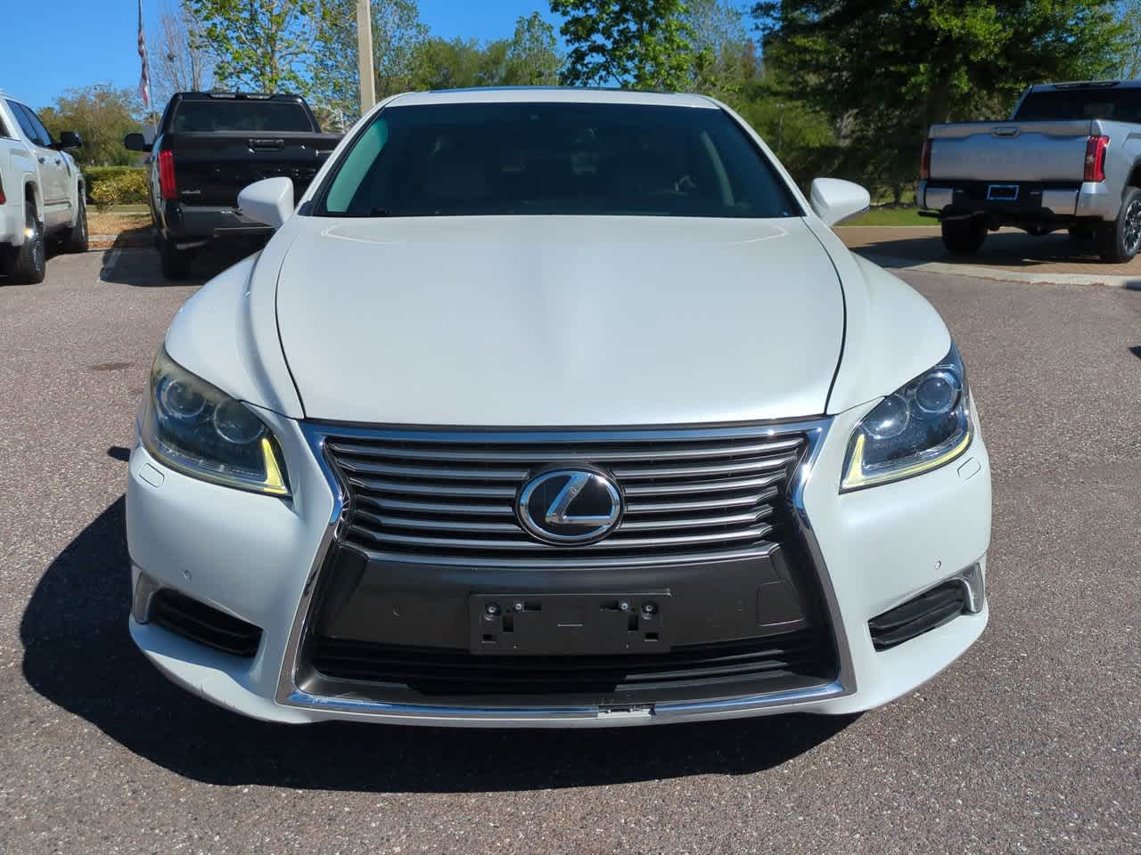 Thumbnail: 2014 Lexus LS - 9