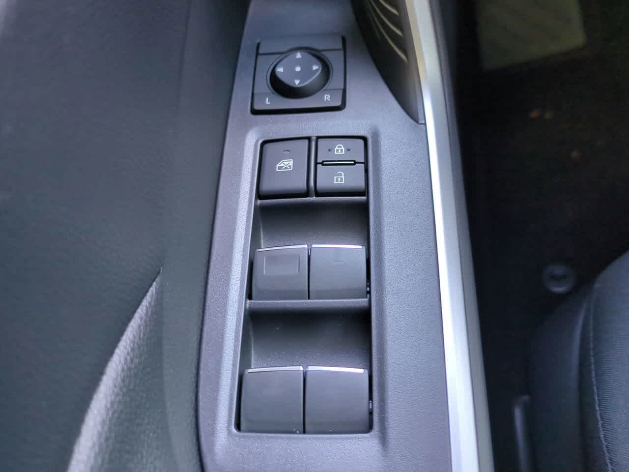 Thumbnail: 2025 Toyota RAV4 - 21