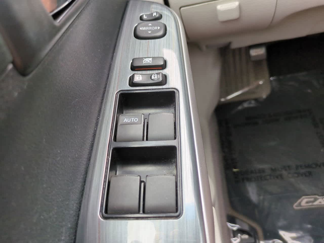 Thumbnail: 2013 Toyota Camry - 19