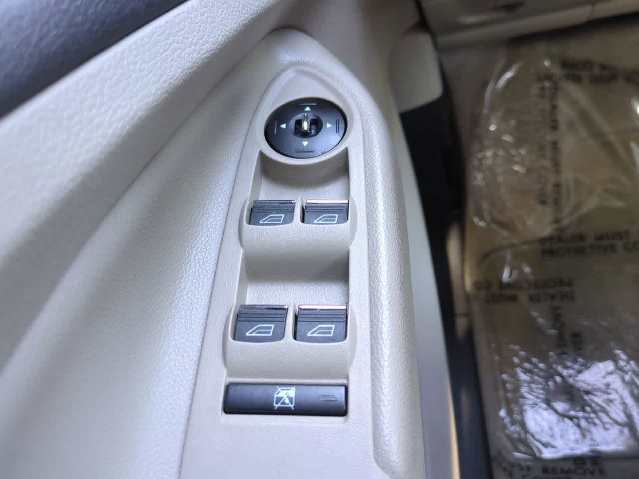 Thumbnail: 2014 Ford Escape - 21