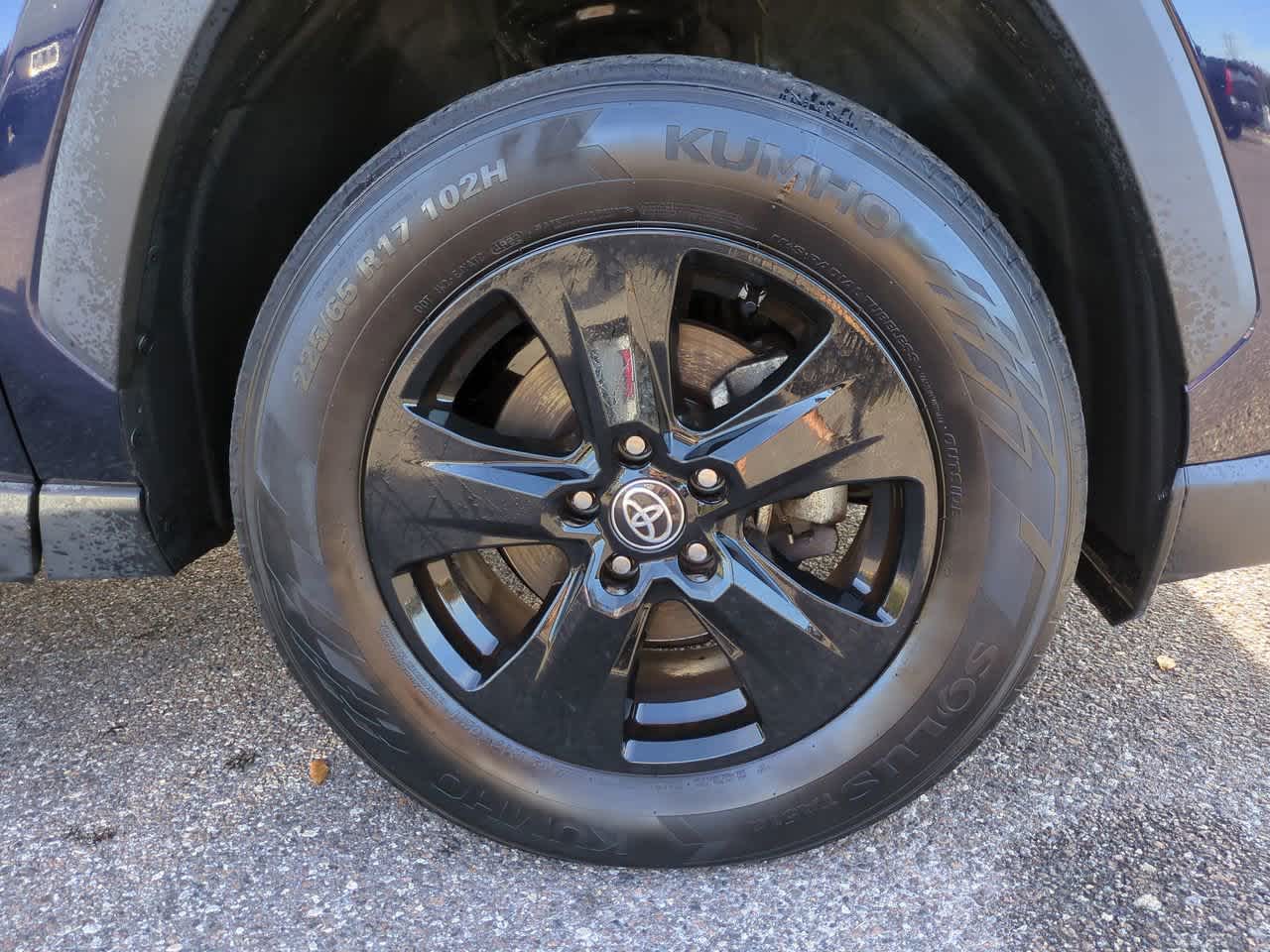 Thumbnail: 2021 Toyota RAV4 - 11