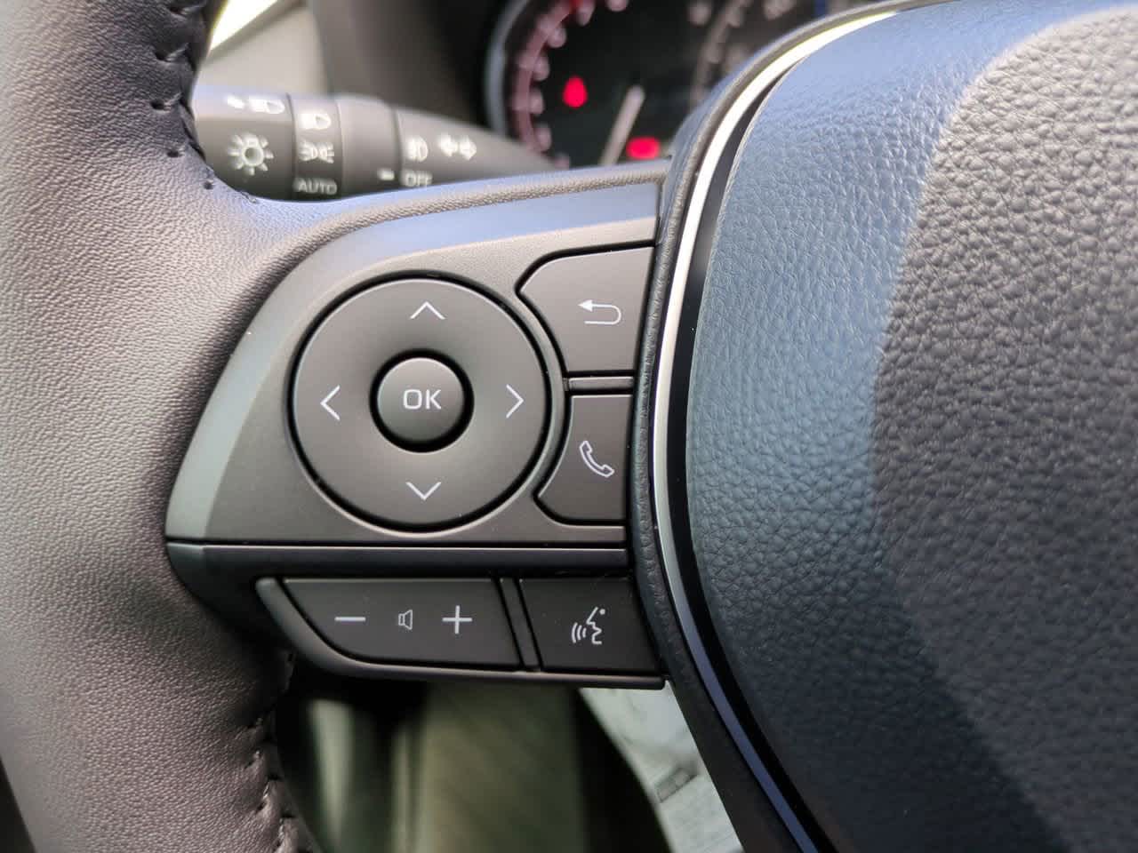 Thumbnail: 2025 Toyota RAV4 - 24