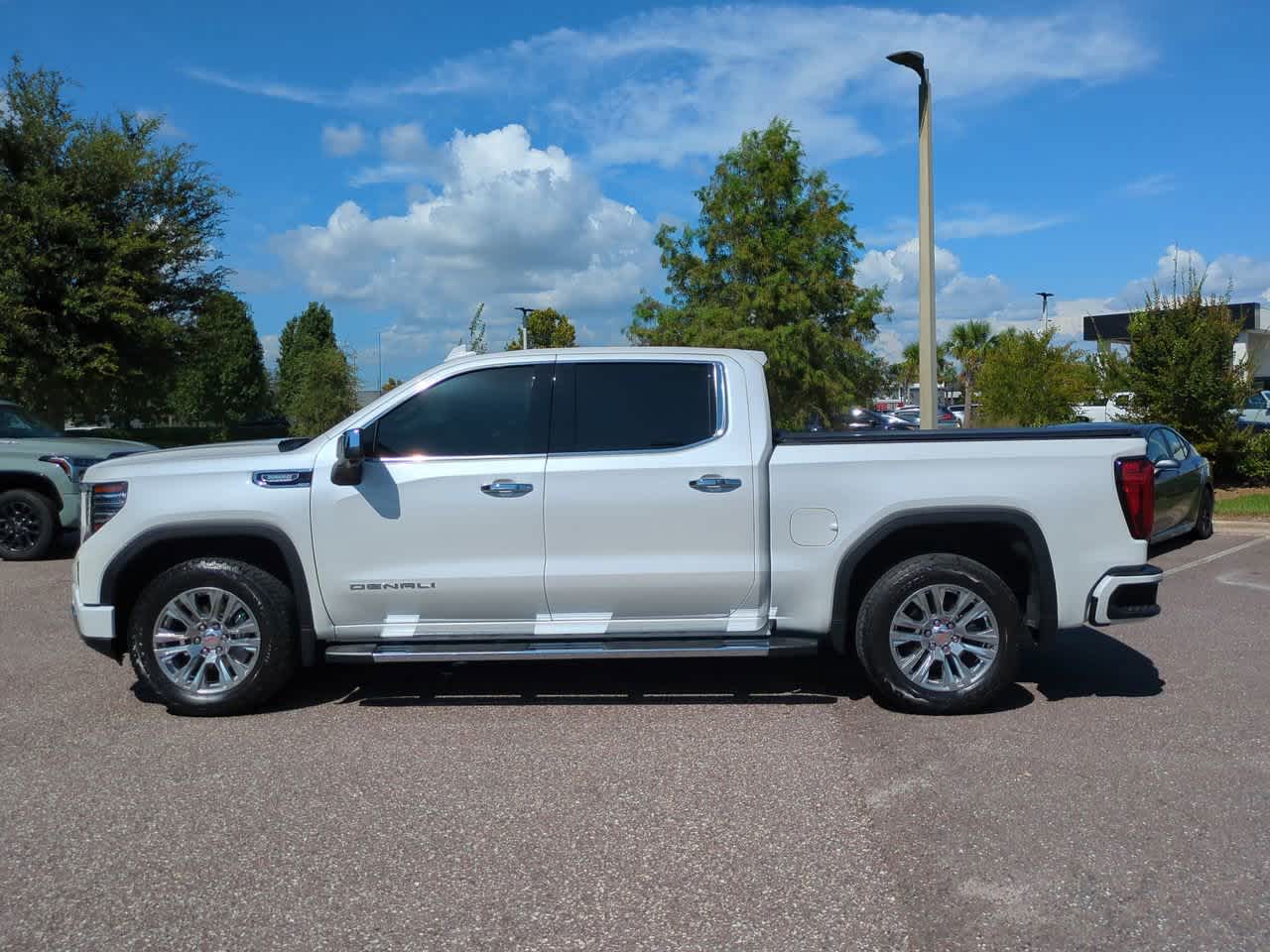 Thumbnail: 2023 GMC Sierra 1500 - 3