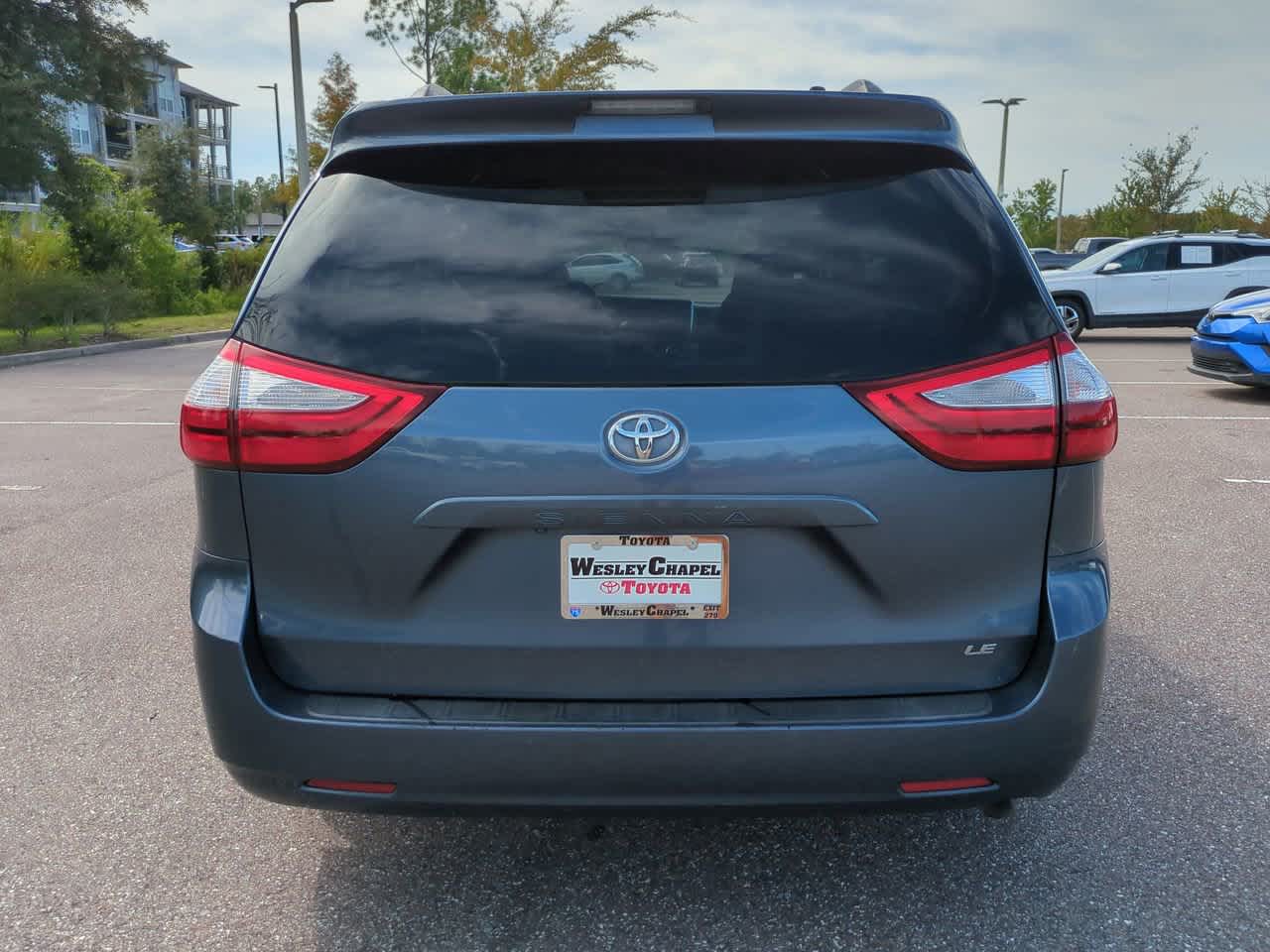 Thumbnail: 2015 Toyota Sienna - 5