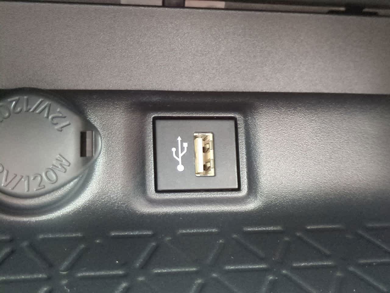 Thumbnail: 2025 Toyota RAV4 - 20