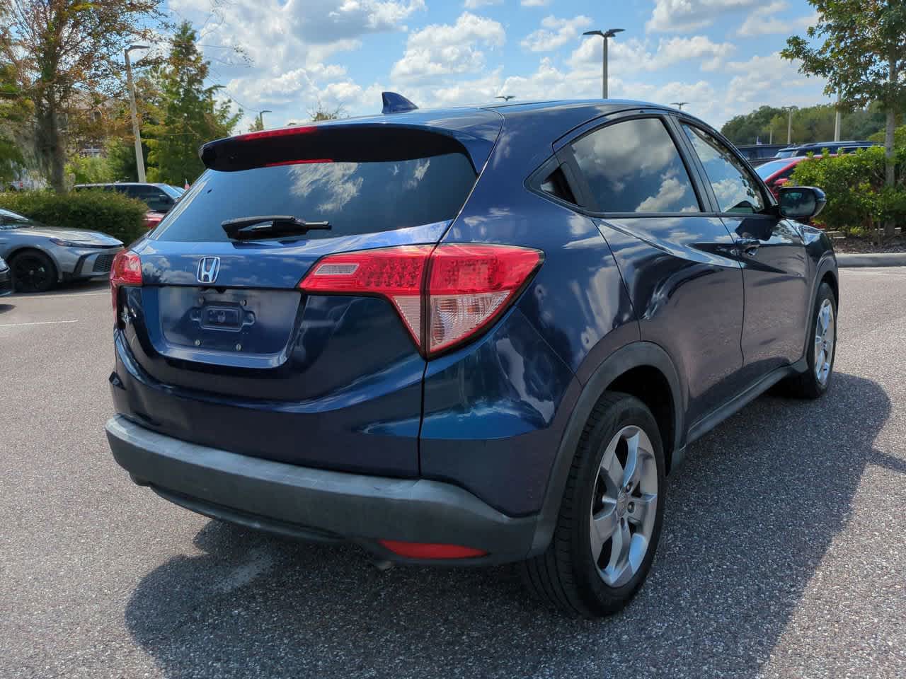 Thumbnail: 2017 Honda HR-V - 6