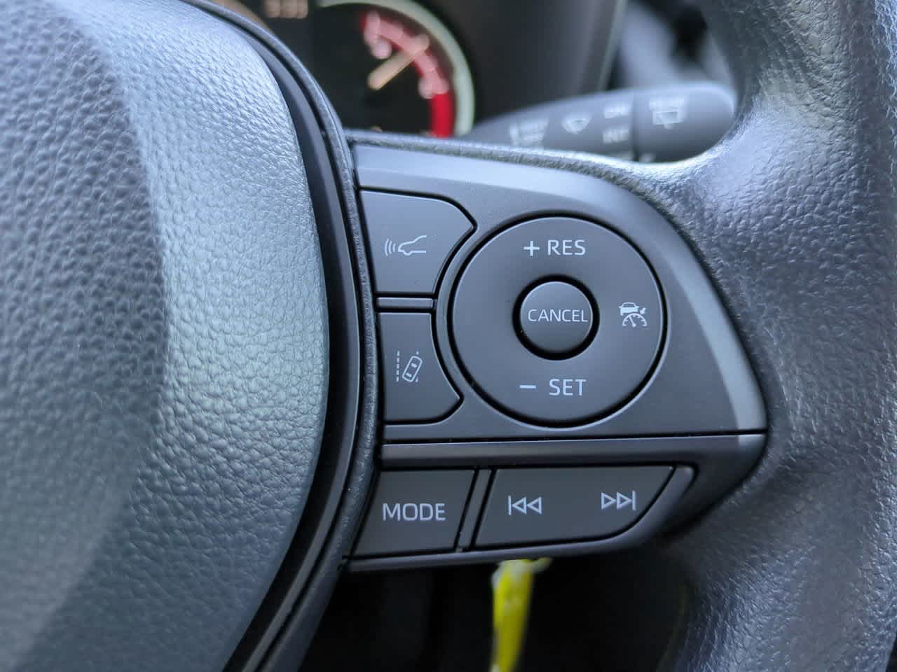 Thumbnail: 2025 Toyota RAV4 - 23