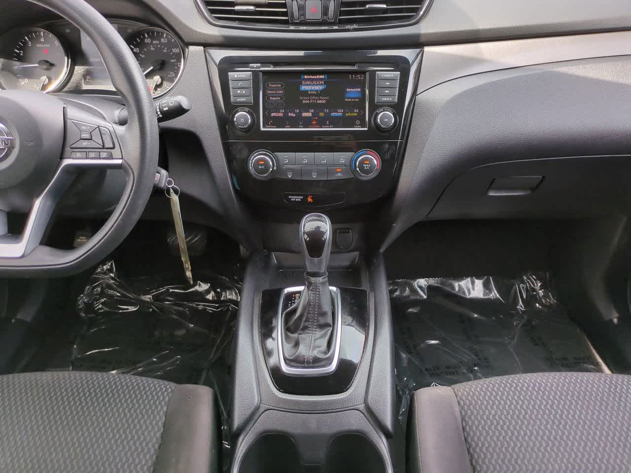 Thumbnail: 2021 Nissan Rogue Sport - 18